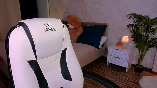 AngelAnabelle online show from 11-12-25, 11:52