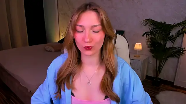 AngelAnabelle online show from 10-17-25, 08:32