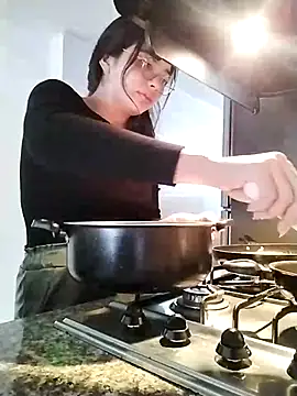 Jules Angel online show from 11-20-25, 07:58