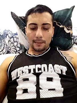 gooddboy01 online show from 10-31-25, 07:21