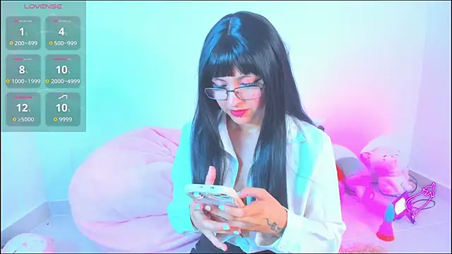 Miaengels  online show from 11-19-25, 11:16