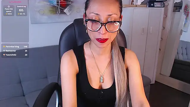 alexia james  online show from 04-13-26, 09:19