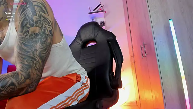  Duriel online show from 04-08-26, 01:01