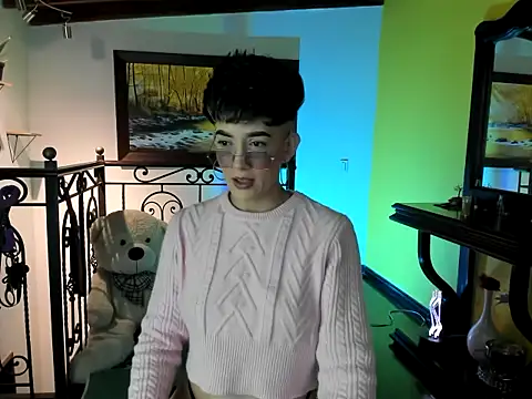 Zulyhenao online show from 10-18-25, 04:14