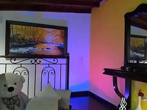 Zulyhenao online show from 10-10-25, 03:51