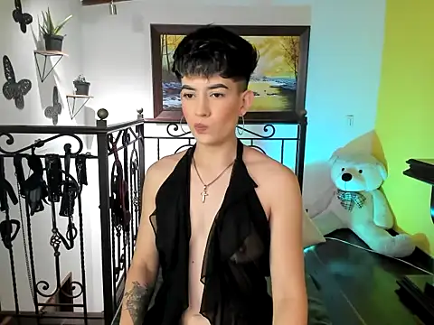 Zulyhenao online show from 10-26-25, 03:51