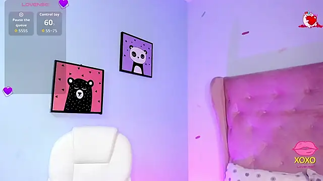 Vanelope evanss online show from 10-17-25, 01:24