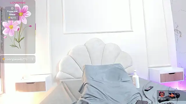 Nahomycarterr online show from 03-19-26, 12:43