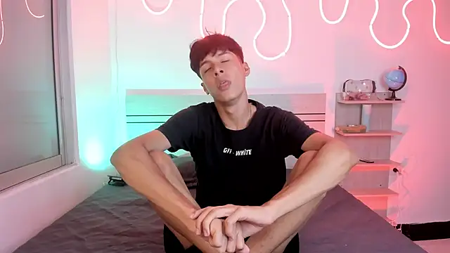 luccas ferreira online show from 11-11-25, 07:08