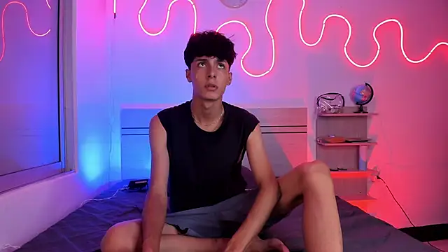 luccas ferreira online show from 10-28-25, 07:13