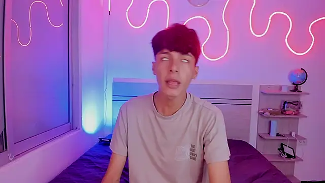 luccas ferreira online show from 11-17-25, 07:07