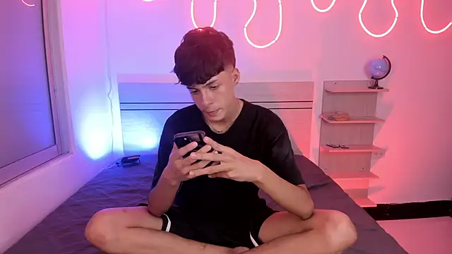 luccas ferreira online show from 11-06-25, 07:18