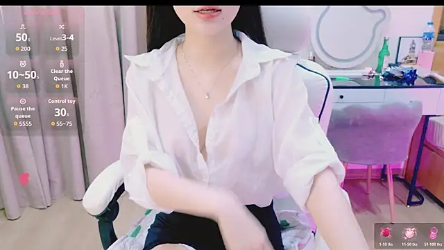 Snapshot of _Aria_Moonie chatting on 05-11-26, 03:30 Aria Moonie online show from 05-11-26, 03:30