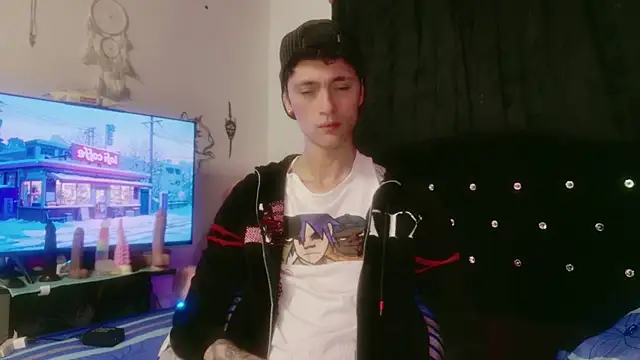 Tyler cat online show from 12-18-25, 06:40