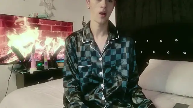 Tyler cat online show from 10-26-25, 10:15