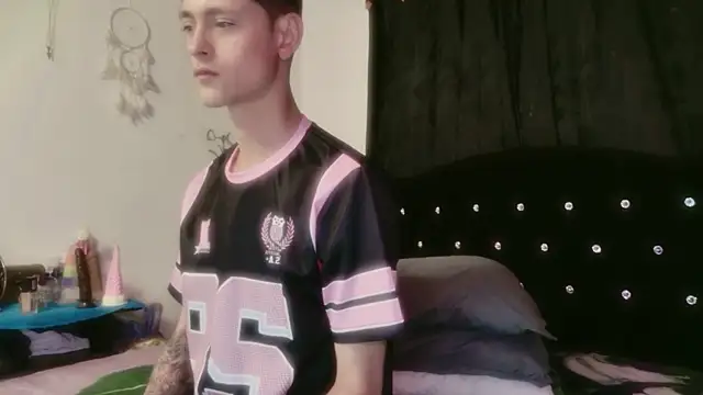 Tyler cat online show from 02-05-26, 12:34