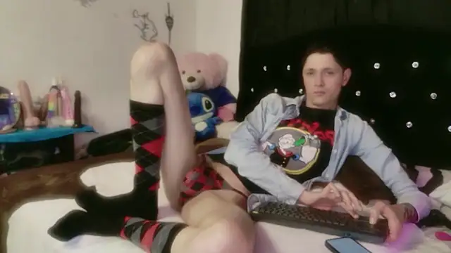 Tyler cat online show from 02-14-26, 11:43