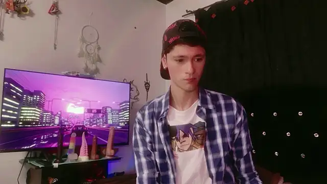 Tyler cat online show from 11-26-25, 12:54