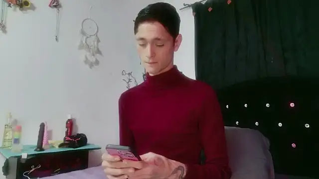 Tyler cat online show from 01-14-26, 02:48