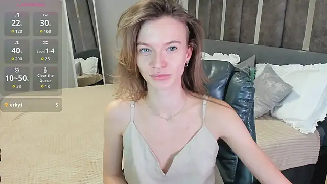 EvaToniz online show from 10-20-25, 01:07