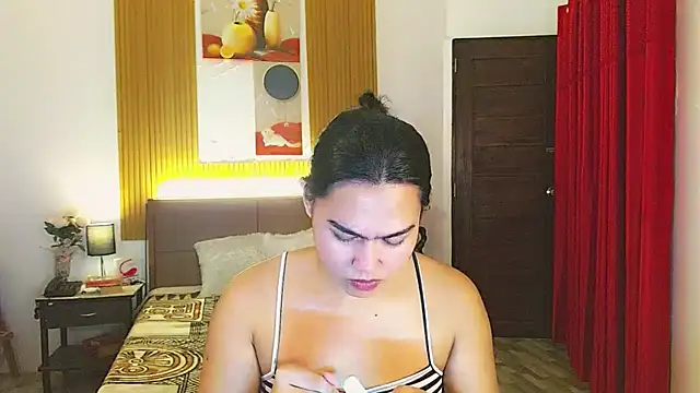 fallinLunaxX online show from 11-14-25, 04:10