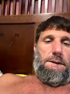 Snapshot of beastmaster504 chatting on 11-15-25, 05:06 beastmaster504 online show from 11-15-25, 05:06