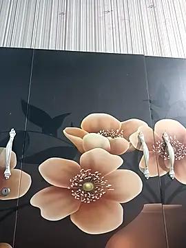 tulip-bae online show from 10-12-25, 04:08