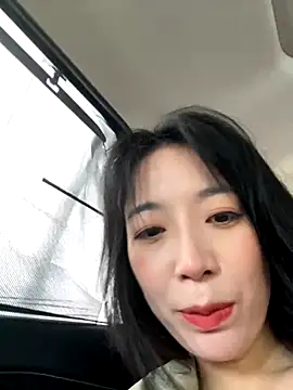 Snapshot of yourkeer chatting on 10-15-25, 09:06 yourkeer online show from 10-15-25, 09:06