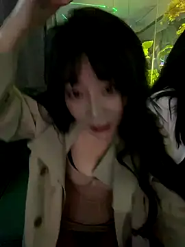 Snapshot of yourkeer chatting on 10-17-25, 11:34 yourkeer online show from 10-17-25, 11:34