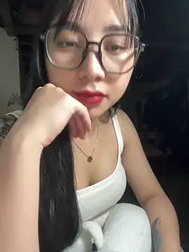Snapshot of Linh5790 chatting on 10-06-25, 07:20 Linh5790 online show from 10-06-25, 07:20