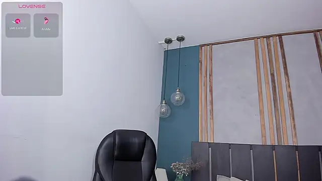 Ana coral online show from 10-18-25, 02:57