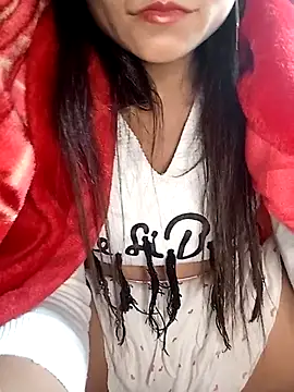 Snapshot of maybaby- chatting on 10-20-25, 04:36 maybaby- online show from 10-20-25, 04:36