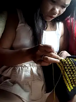 Snapshot of maybaby- chatting on 10-14-25, 02:07 maybaby- online show from 10-14-25, 02:07