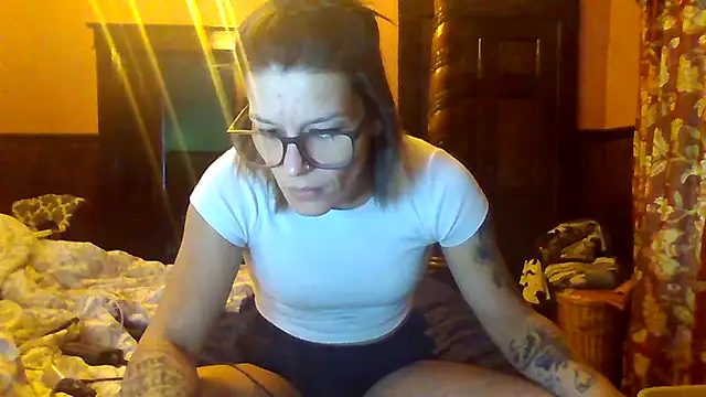 Snapshot of Rileyy7tk chatting on 10-29-25, 06:18 Rileyy7tk online show from 10-29-25, 06:18