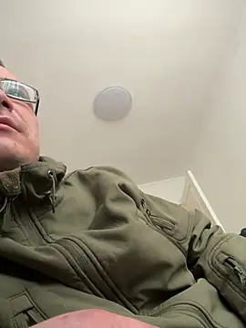 viktor1992-1-1 online show from 02-26-26, 08:25