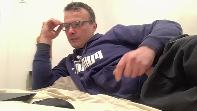 viktor1992-1-1 online show from 02-14-26, 09:59