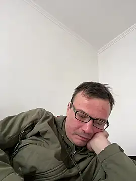 viktor1992-1-1 online show from 02-23-26, 01:33