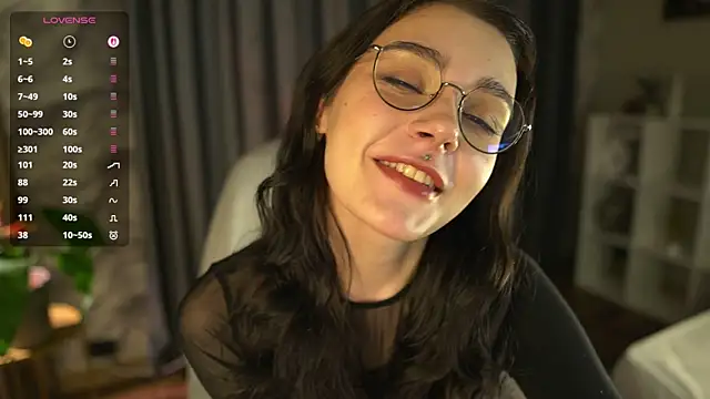 Snapshot of ElizabethMilller_ chatting on 05-11-26, 03:18 ElizabethMilller online show from 05-11-26, 03:18