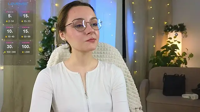 ElizabethMilller  online show from 12-16-25, 10:47