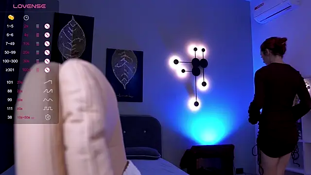 ElizabethMilller  online show from 10-25-25, 10:21