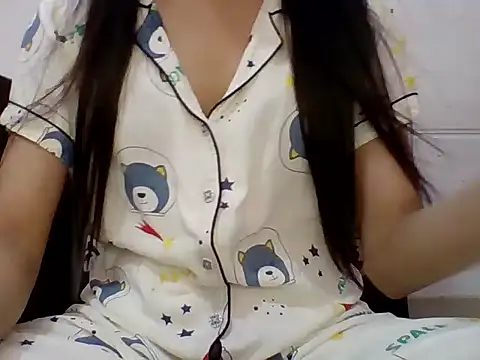 Snapshot of Hotty_kaira chatting on 05-22-26, 04:38 Hotty kaira online show from 05-22-26, 04:38