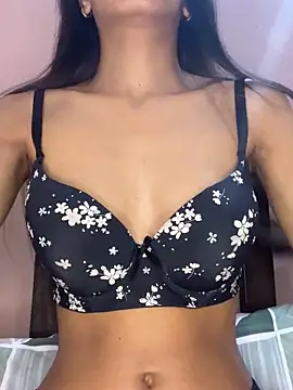 Hotty kaira online show from 11-23-25, 04:39