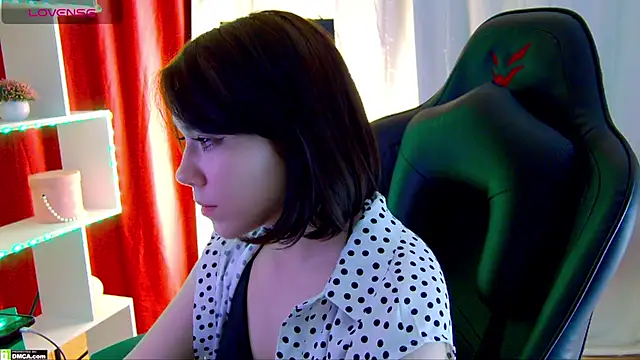 Kelly foox online show from 11-17-25, 09:46