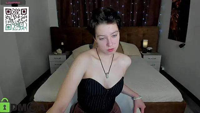 Sara Frayer online show from 11-30-25, 01:06