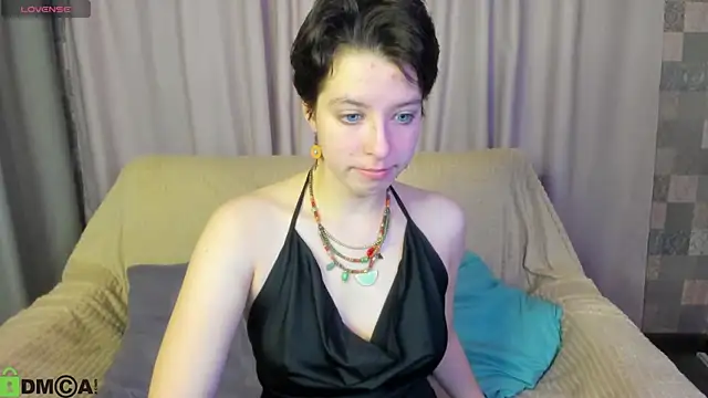 Sara Frayer online show from 11-17-25, 01:09