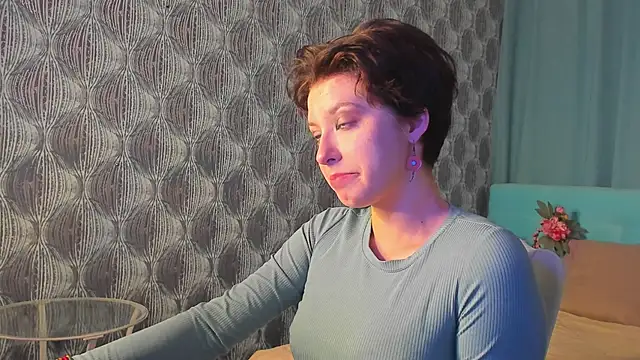 Sara Frayer online show from 11-21-25, 09:19