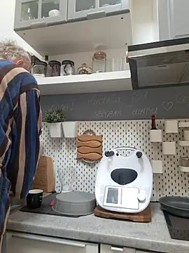 Snapshot of Vintermelon2 chatting on 02-21-26, 07:43 Vintermelon2 online show from 02-21-26, 07:43