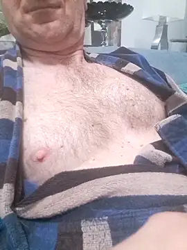 Snapshot of Vintermelon2 chatting on 02-24-26, 06:47 Vintermelon2 online show from 02-24-26, 06:47