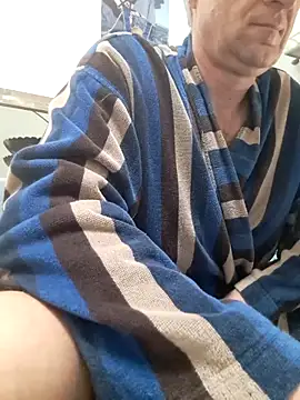 Snapshot of Vintermelon2 chatting on 03-01-26, 06:57 Vintermelon2 online show from 03-01-26, 06:57