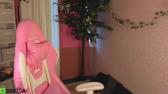 L1na Reeds online show from 04-10-26, 01:12